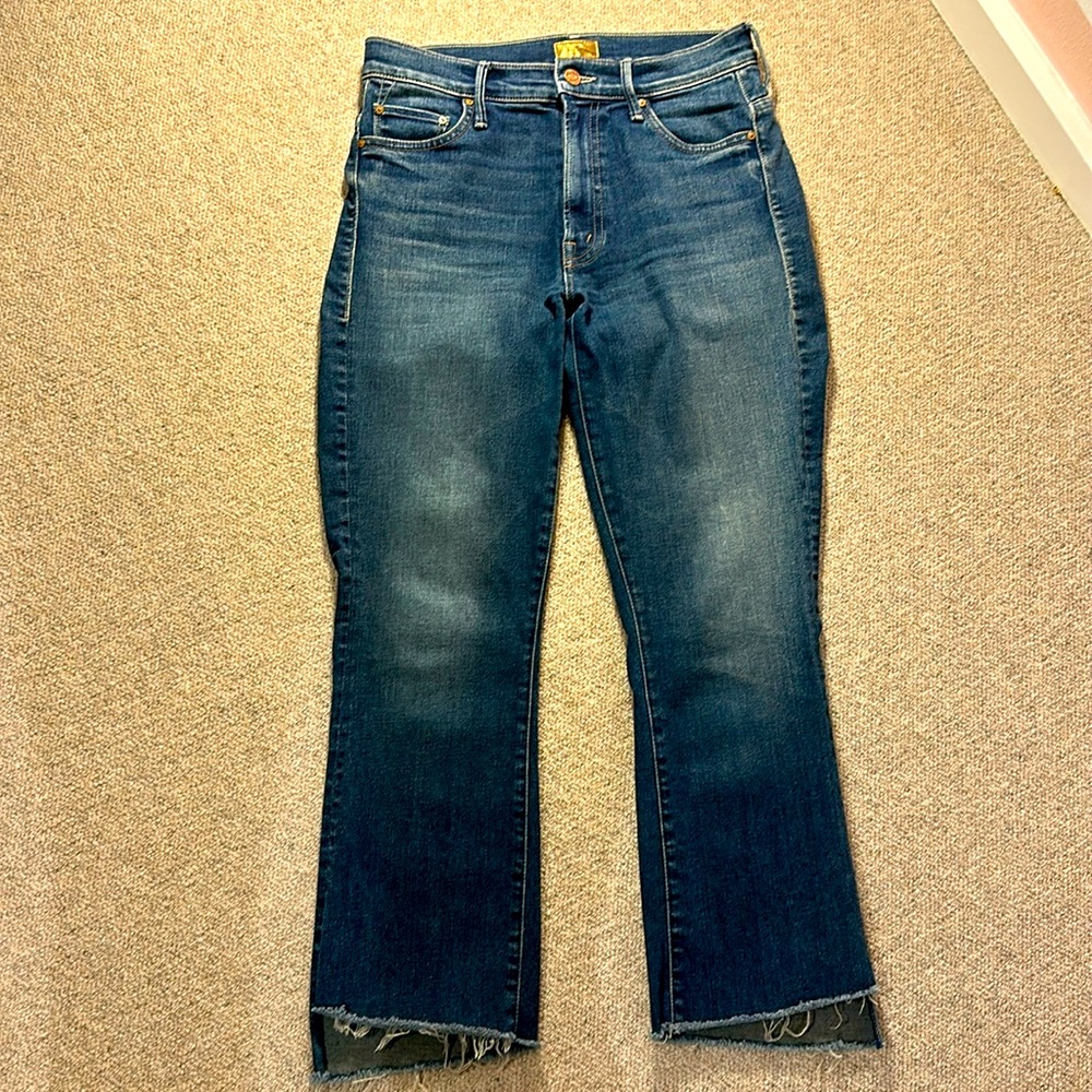 Mother Jeans, size 27
The Insider Crop Step Fray
Very gently worn, fun style!